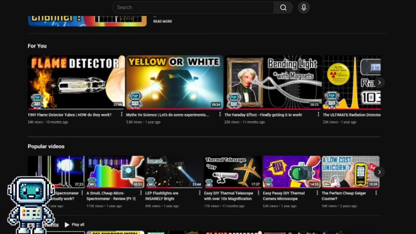 Video recommendation thumbnails on screen