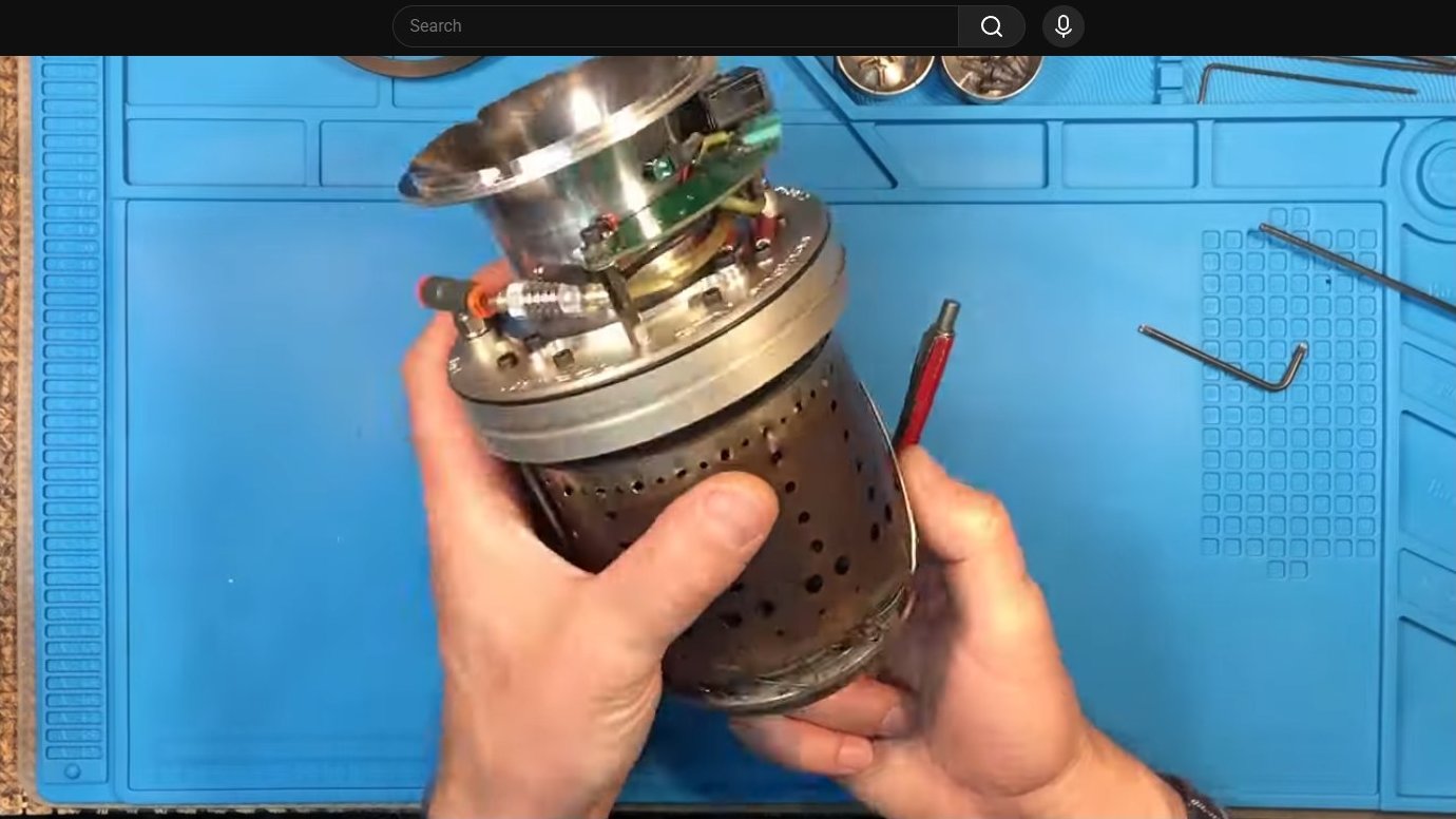Ultrasonic cleaning of fuel system components